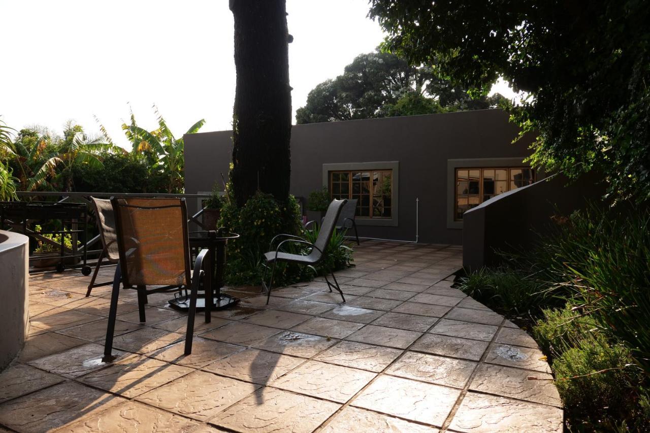 יוהנסבורג 7Th Street Guesthouse מראה חיצוני תמונה