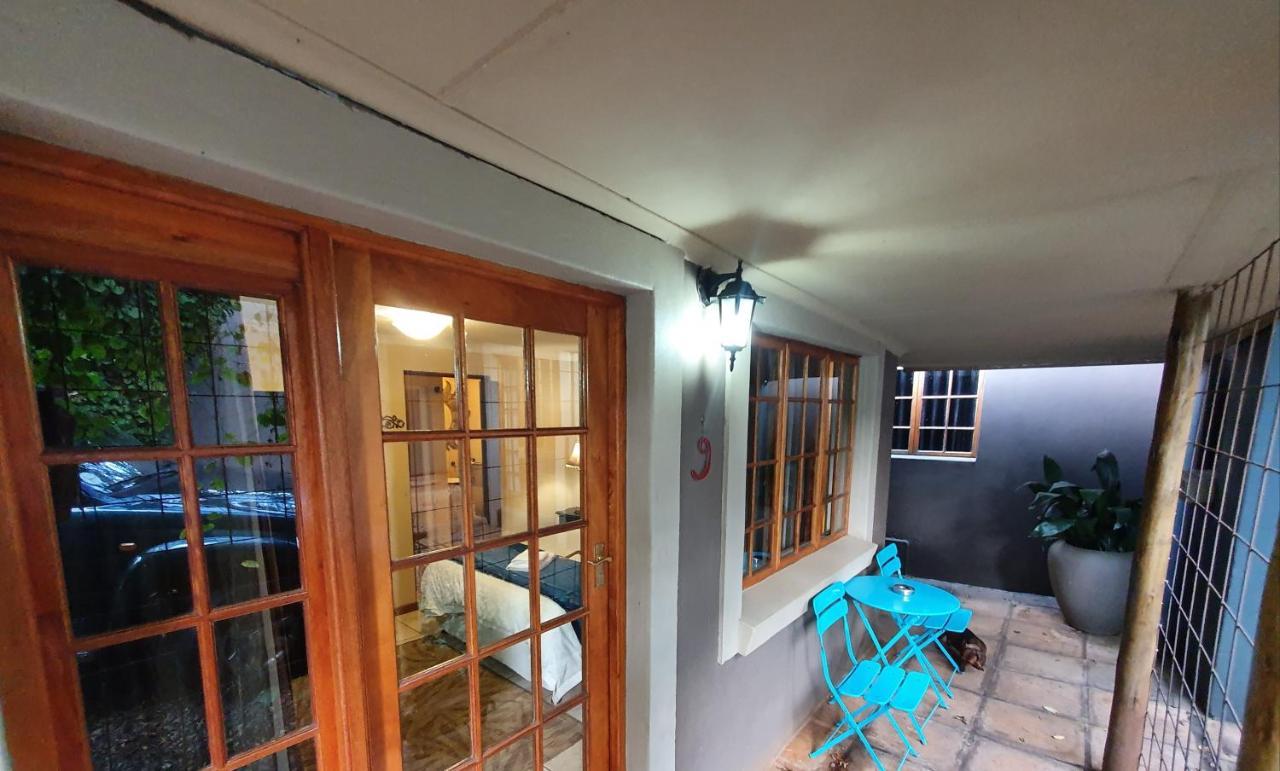 יוהנסבורג 7Th Street Guesthouse מראה חיצוני תמונה