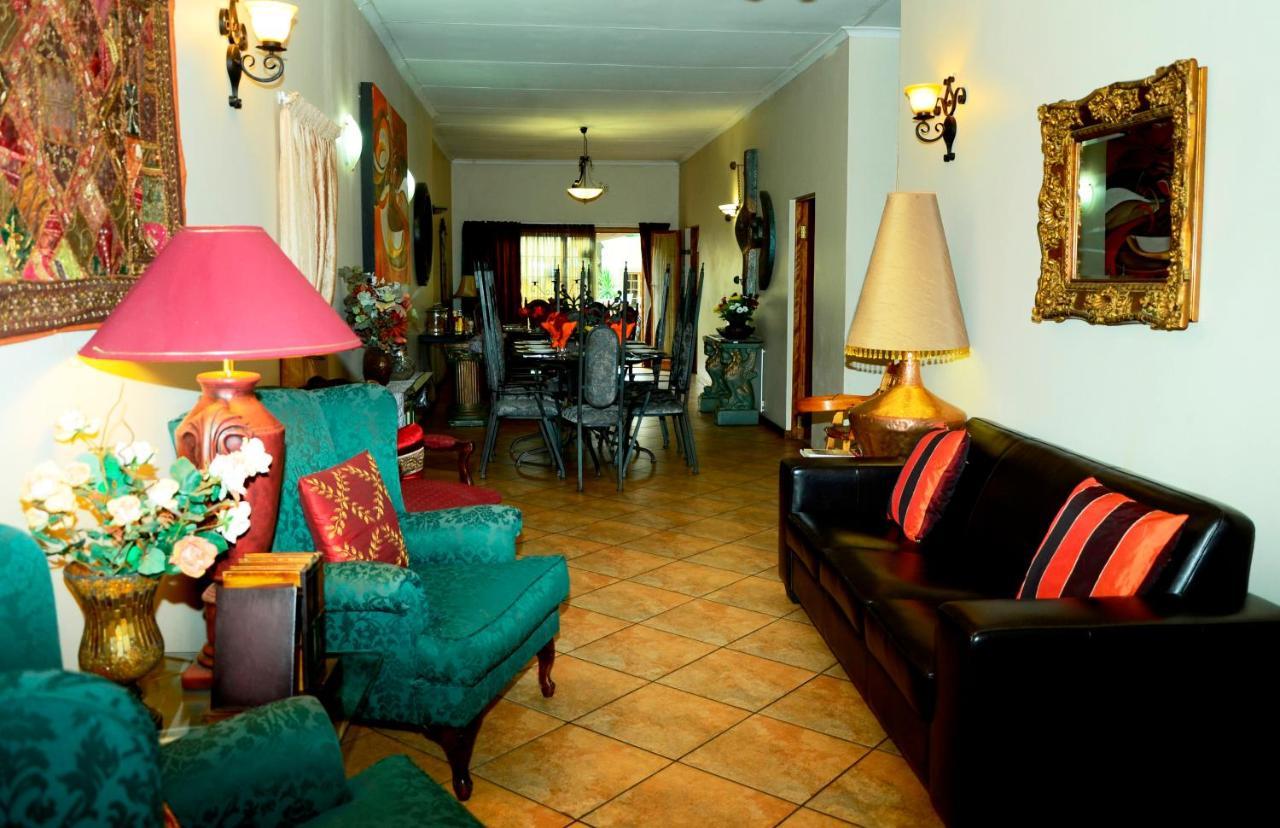 יוהנסבורג 7Th Street Guesthouse מראה חיצוני תמונה
