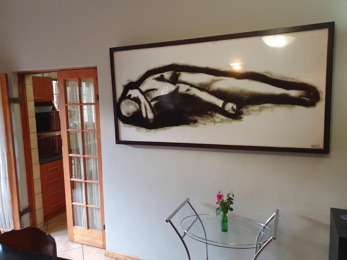 יוהנסבורג 7Th Street Guesthouse מראה חיצוני תמונה